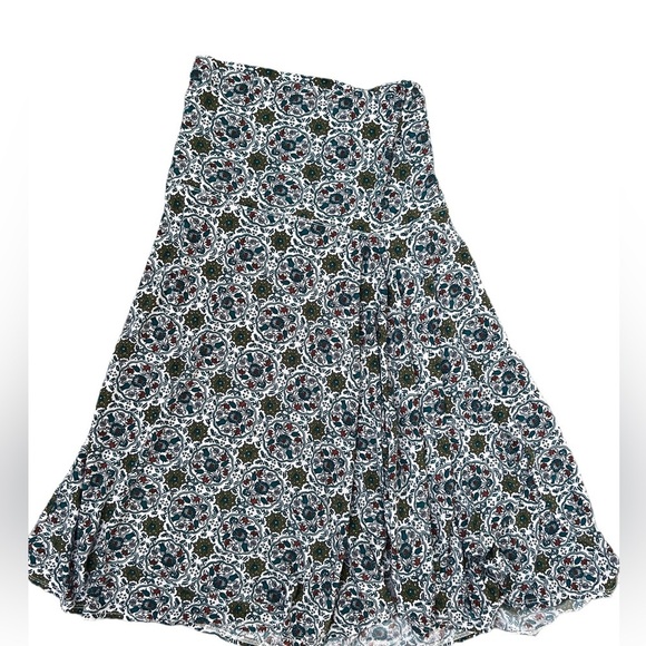 ✅Max Studio Above the Knee Skirt - Picture 1 of 2